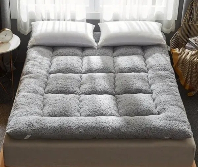 Lamb-cashmere-mattress-cushion-t-1.jpg